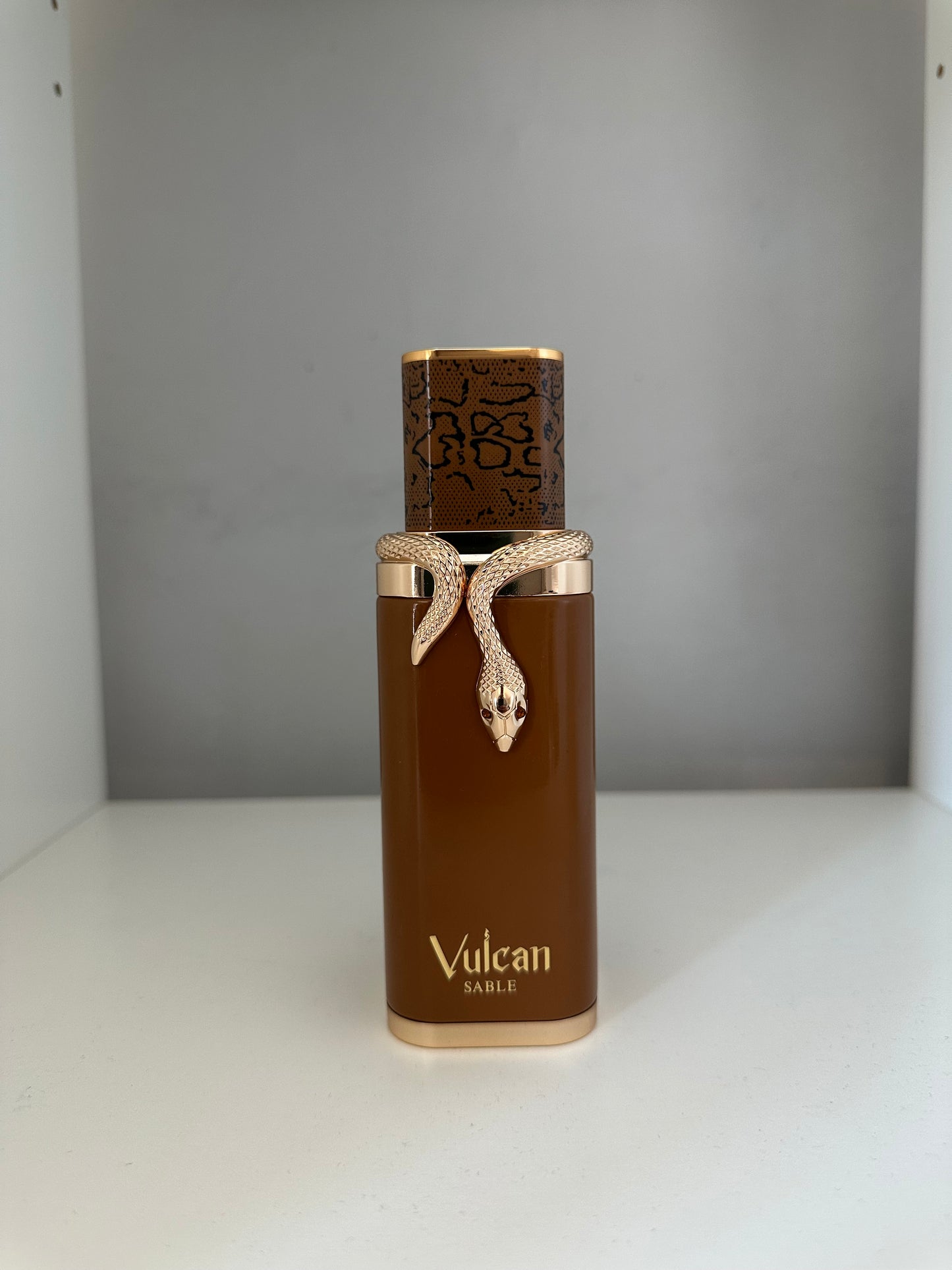 French Avenue - Vulcan Sable - Sample