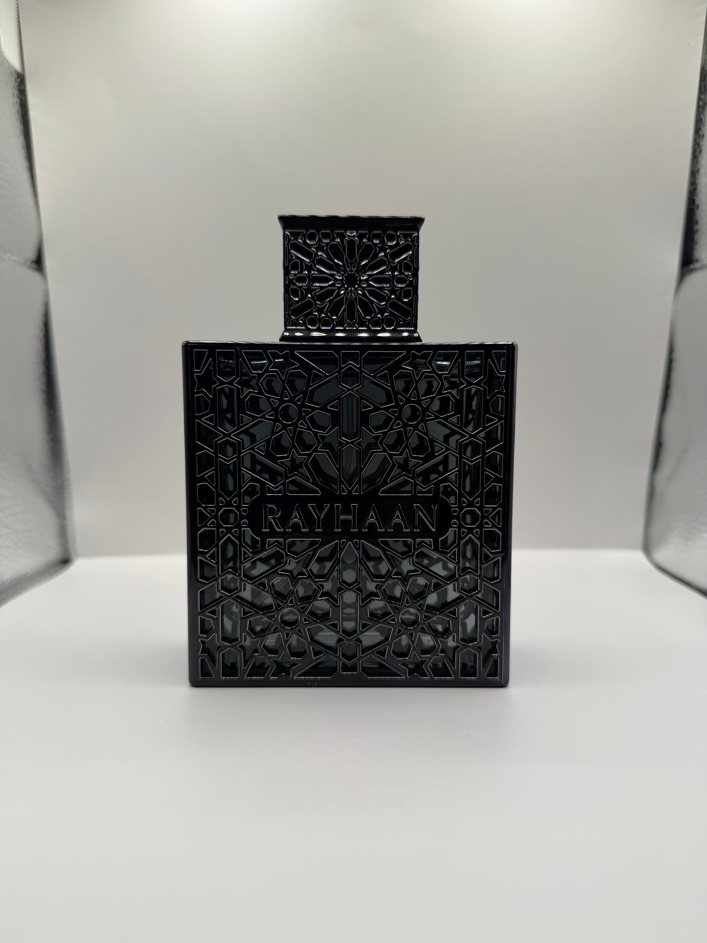 Rayhaan - Obsidian - Sample