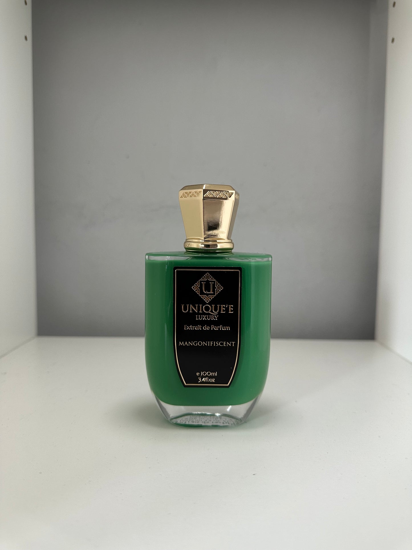 Unique’e Luxury - Mangonifiscent - Sample